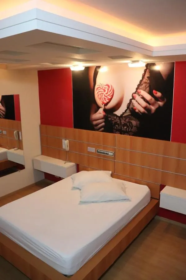 Motel Chevalier - Athos Hospedagem Lages 0*,
